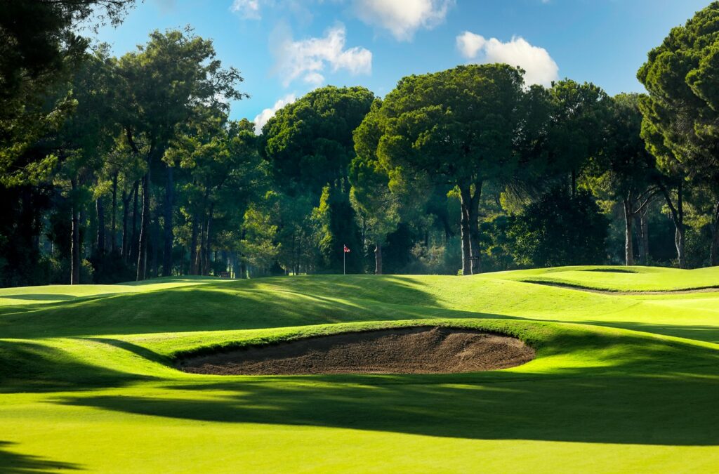 https://golftravelpeople.com/wp-content/uploads/2019/04/Gloria-Golf-Club-Old-Course-Belek-Turkey-7-1024x675.jpg