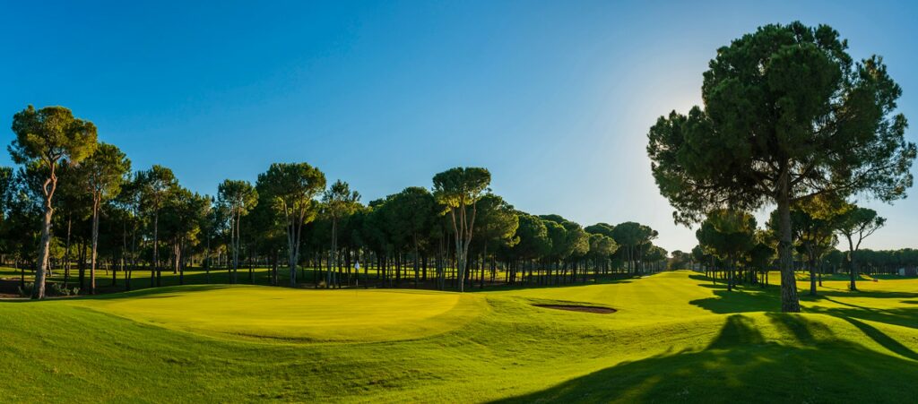 https://golftravelpeople.com/wp-content/uploads/2019/04/Gloria-Golf-Club-Verde-Select-Course-Belek-Turkey-20-1024x451.jpg