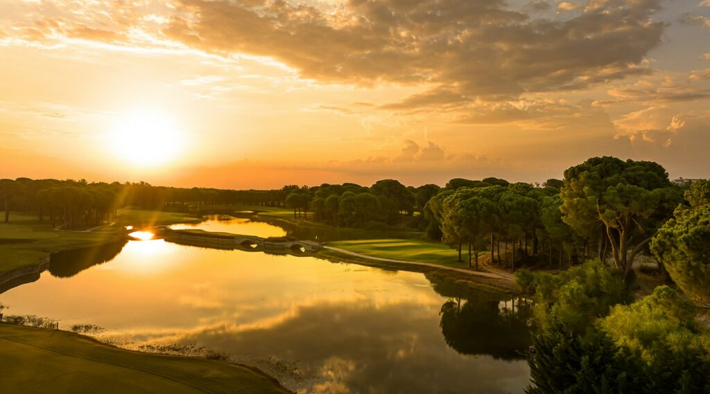 https://golftravelpeople.com/wp-content/uploads/2019/04/Gloria-Golf-Club-Verde-Select-Course-Belek-Turkey-23-1024x569.jpg