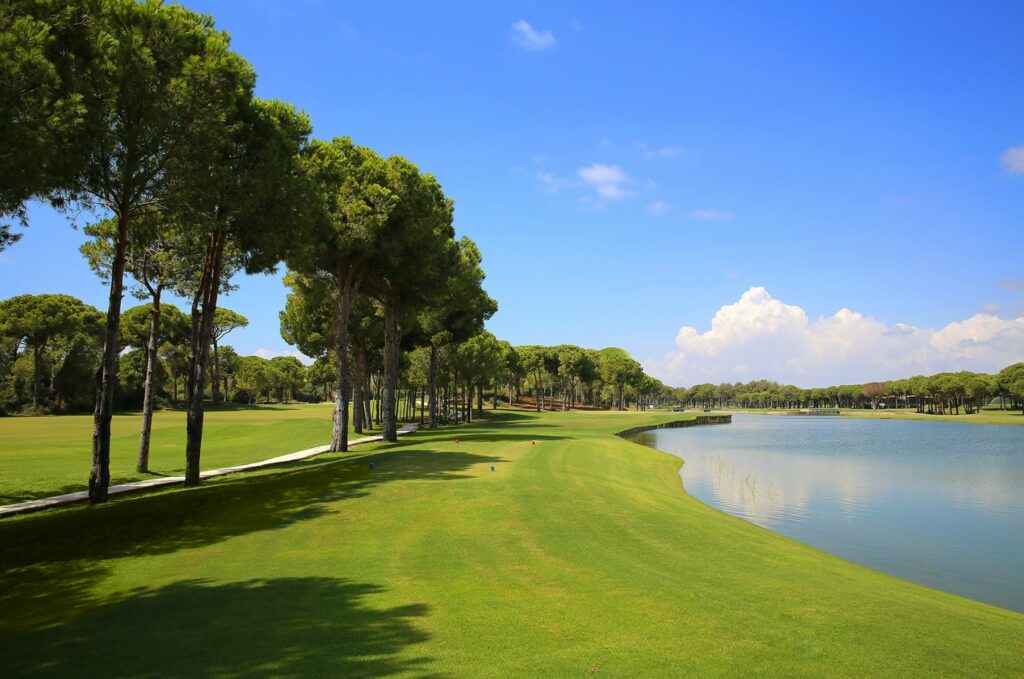 https://golftravelpeople.com/wp-content/uploads/2019/04/Gloria-Golf-Club-Verde-Select-Course-Belek-Turkey-5-1024x679.jpg