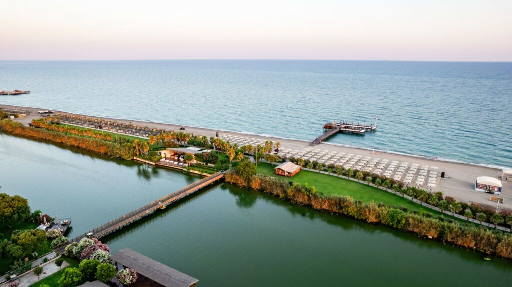 https://golftravelpeople.com/wp-content/uploads/2019/04/Gloria-Golf-Resort-Hotel-Belek-Turkey-3-1024x575.jpg