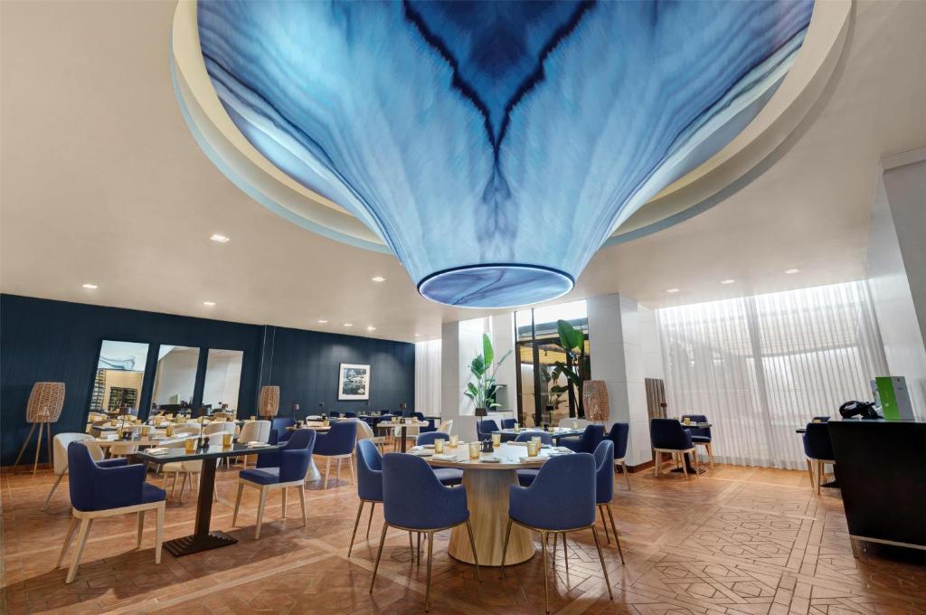 Hilton As Cascatas Golf Resort & Spa Vilamoura 5*