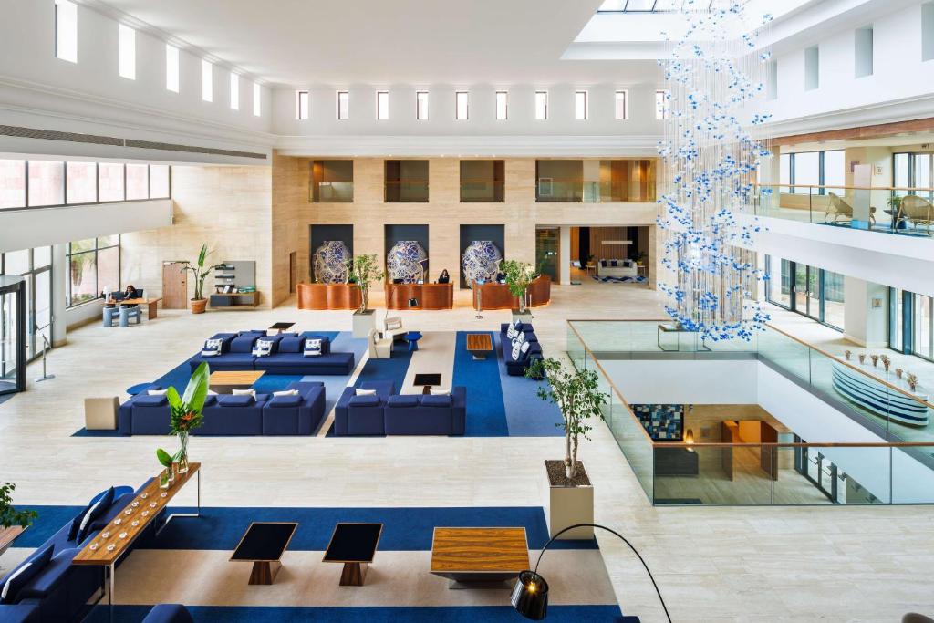 Hilton As Cascatas Golf Resort & Spa Vilamoura 5*