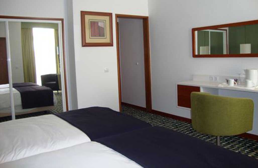 Holiday Inn Algarve 4*