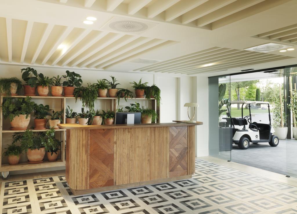 https://golftravelpeople.com/wp-content/uploads/2019/04/Hotel-Camiral-at-PGA-Catalunya-Resort-2.jpg
