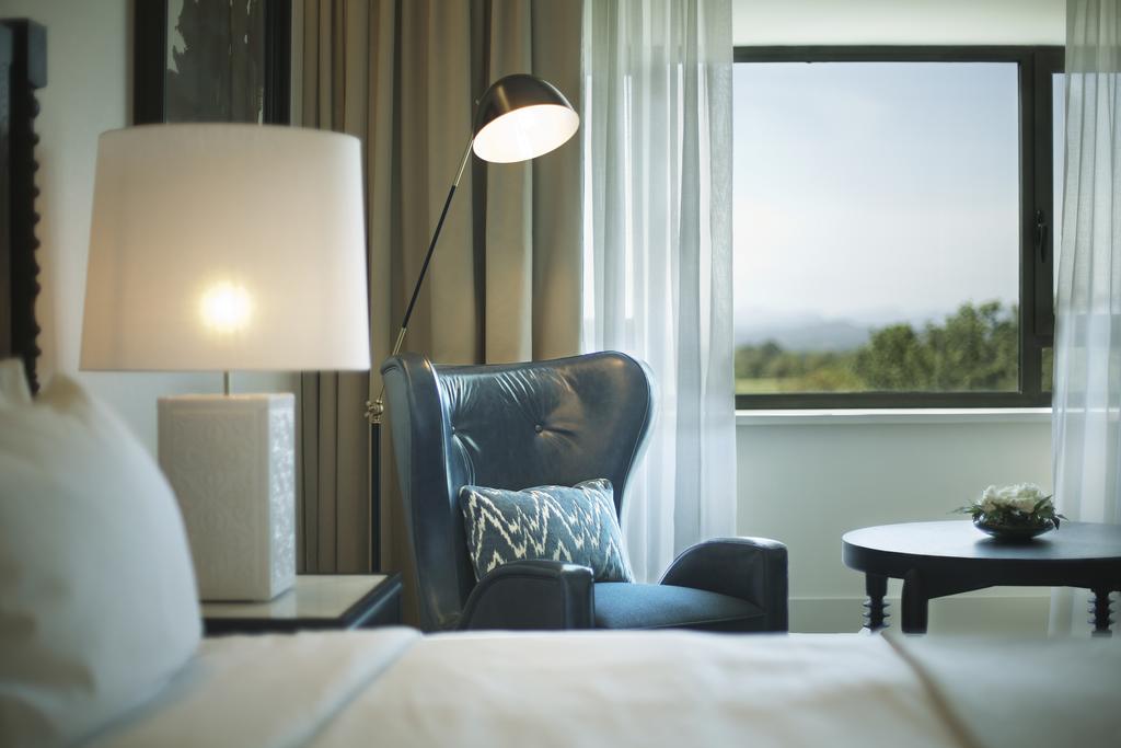 https://golftravelpeople.com/wp-content/uploads/2019/04/Hotel-Camiral-at-PGA-Catalunya-Resort-Bedrooms-22.jpg