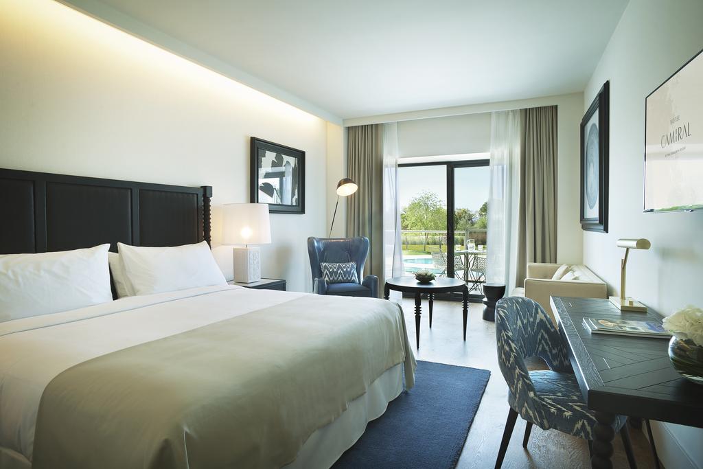 https://golftravelpeople.com/wp-content/uploads/2019/04/Hotel-Camiral-at-PGA-Catalunya-Resort-Bedrooms-4.jpg