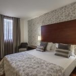 https://golftravelpeople.com/wp-content/uploads/2019/04/Hotel-Gran-Ultonia-Girona-Bedrooms-4-150x150.jpg
