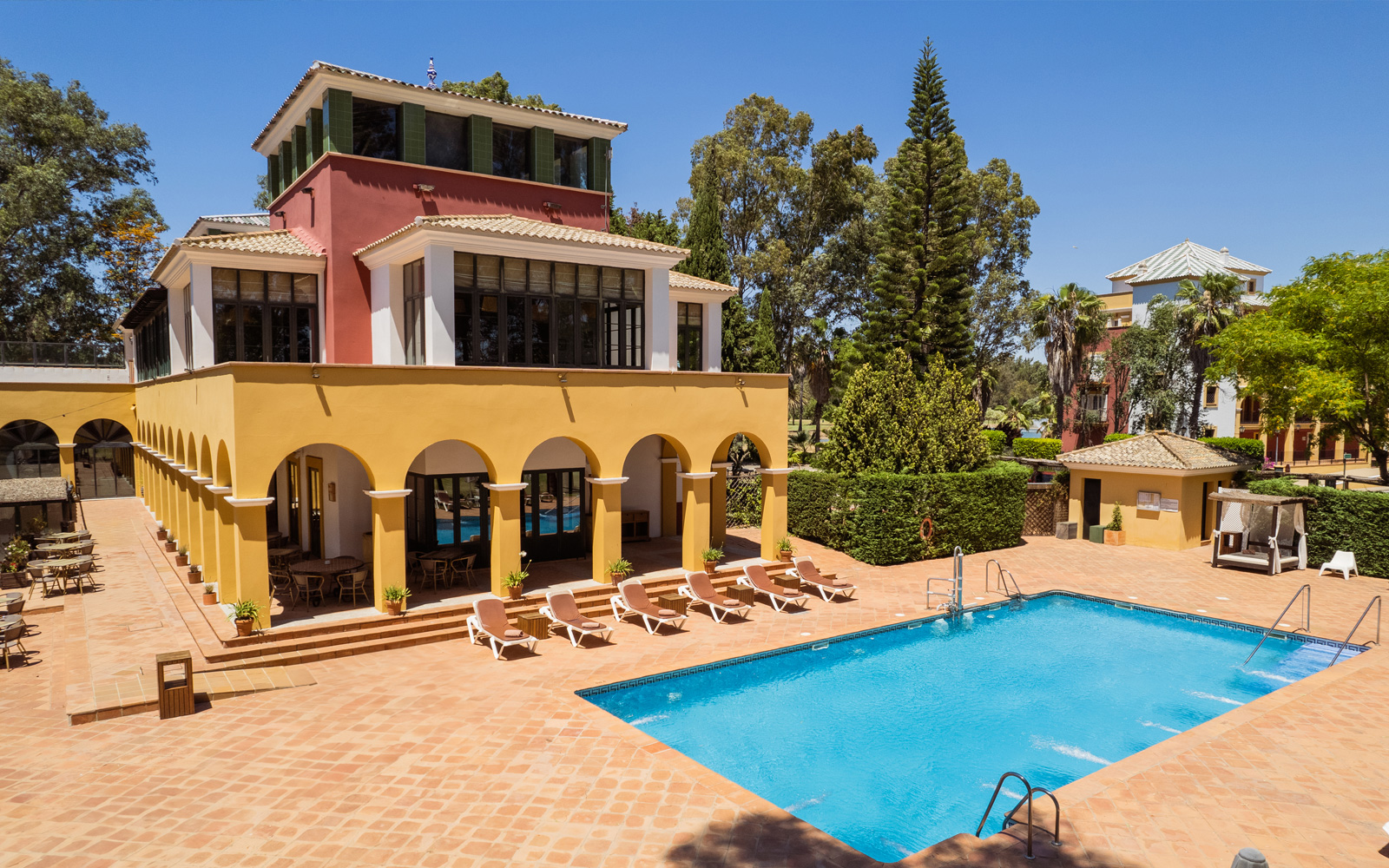 Isla Canela Golf Hotel and Apartments 4*