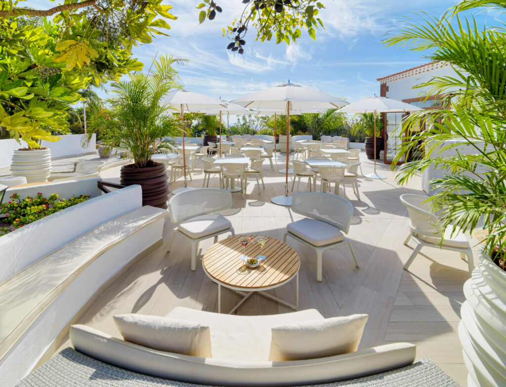 https://golftravelpeople.com/wp-content/uploads/2019/04/Hotel-Jardin-Tecina-bars-and-restaurants-la-Gomera-Canary-Islands-Spain-1-1024x784.jpg