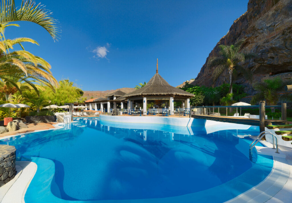 https://golftravelpeople.com/wp-content/uploads/2019/04/Hotel-Jardin-Tecina-swimming-pools-leisure-facilities-la-Gomera-Canary-Islands-Spain-2-1024x712.jpg