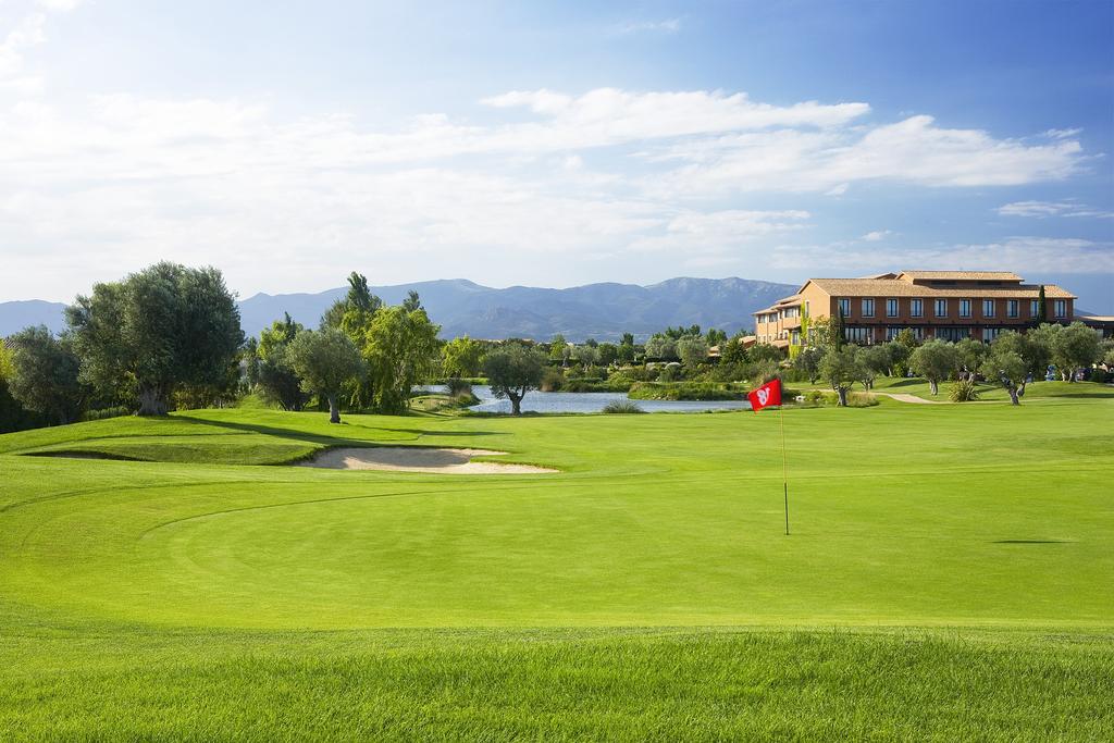 https://golftravelpeople.com/wp-content/uploads/2019/04/Hotel-Peralada-Wine-Spa-and-Golf-2.jpg