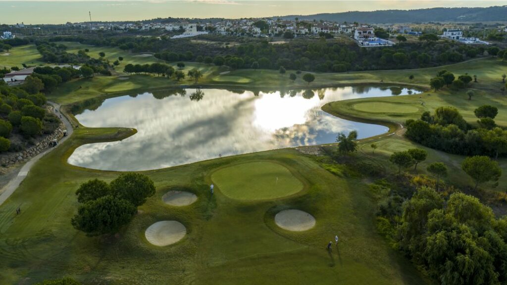 https://golftravelpeople.com/wp-content/uploads/2019/04/Isla-Canela-Links-Huelva-Costa-de-la-Luz-Spain-4-1024x576.jpg