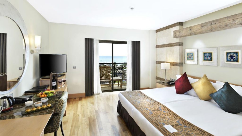 https://golftravelpeople.com/wp-content/uploads/2019/04/Kempinski-The-Dome-Hotel-Belek-Rooms-and-Suites-1-1024x576.jpg