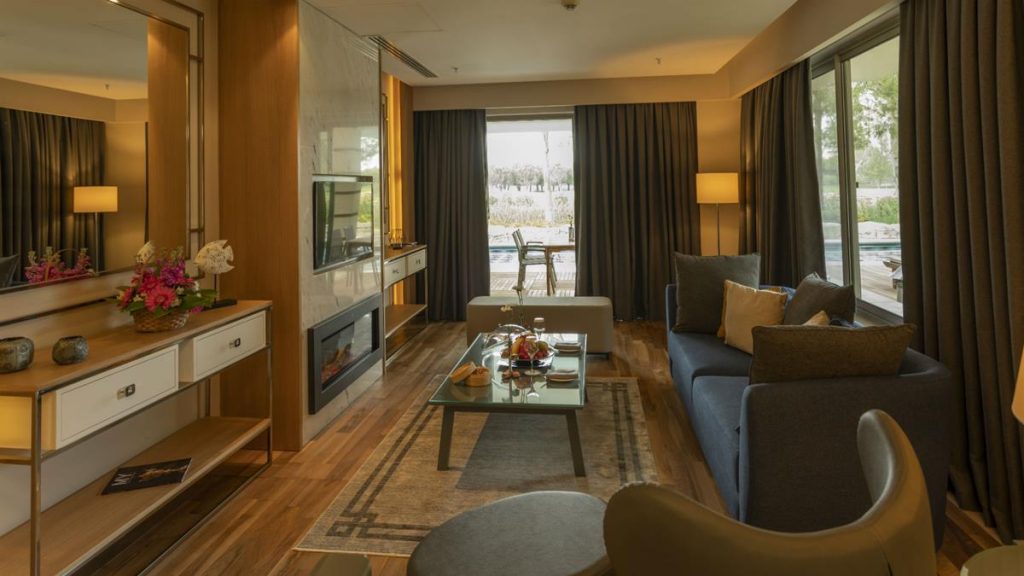 https://golftravelpeople.com/wp-content/uploads/2019/04/Kempinski-The-Dome-Hotel-Belek-Rooms-and-Suites-4-1024x576.jpg