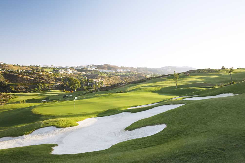 https://golftravelpeople.com/wp-content/uploads/2019/04/La-Cala-Campo-Europa-2.jpg