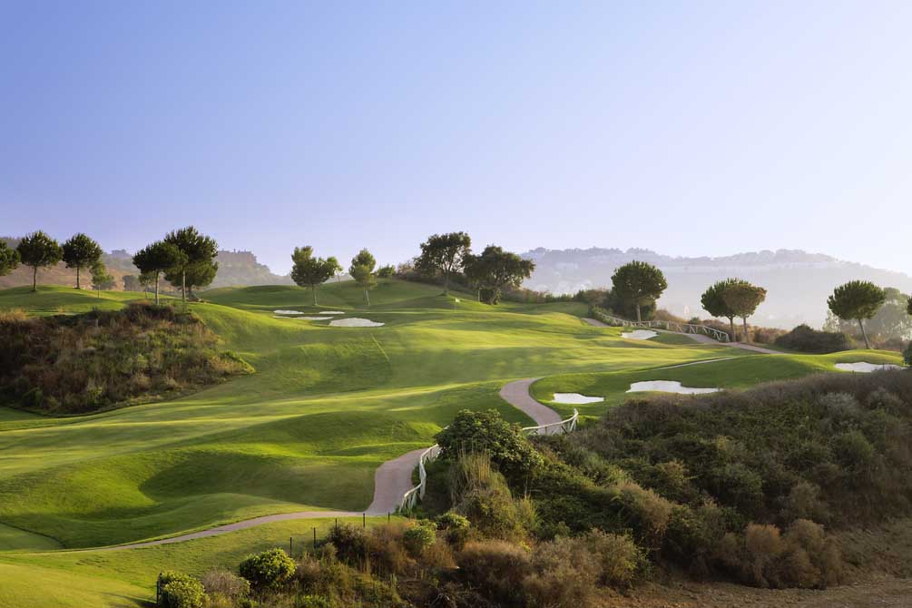 https://golftravelpeople.com/wp-content/uploads/2019/04/La-Cala-Golf-Club-Campo-America-2.jpg
