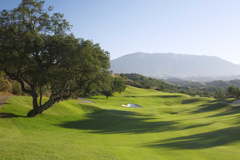 https://golftravelpeople.com/wp-content/uploads/2019/04/La-Cala-Golf-Club-Campo-Asia-6.jpg