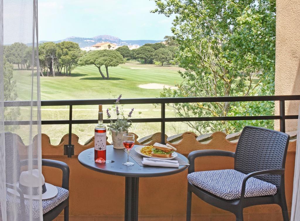 https://golftravelpeople.com/wp-content/uploads/2019/04/La-Costa-Hotel-Golf-and-Beach-Resort-5.jpg
