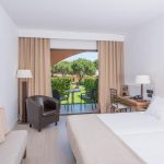 https://golftravelpeople.com/wp-content/uploads/2019/04/La-Costa-Hotel-Golf-and-Beach-Resort-Bedrooms-5-150x150.jpg