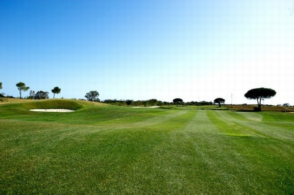 https://golftravelpeople.com/wp-content/uploads/2019/04/La-Estancia-GC-5.jpg