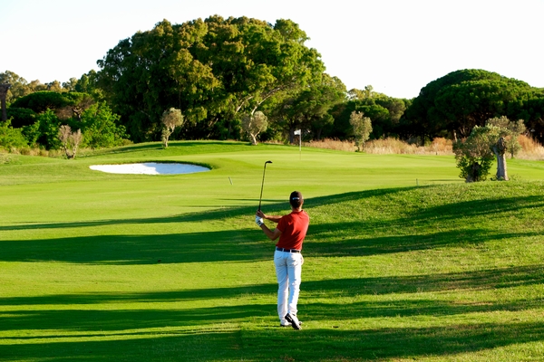 https://golftravelpeople.com/wp-content/uploads/2019/04/La-Estancia-New-4.jpg
