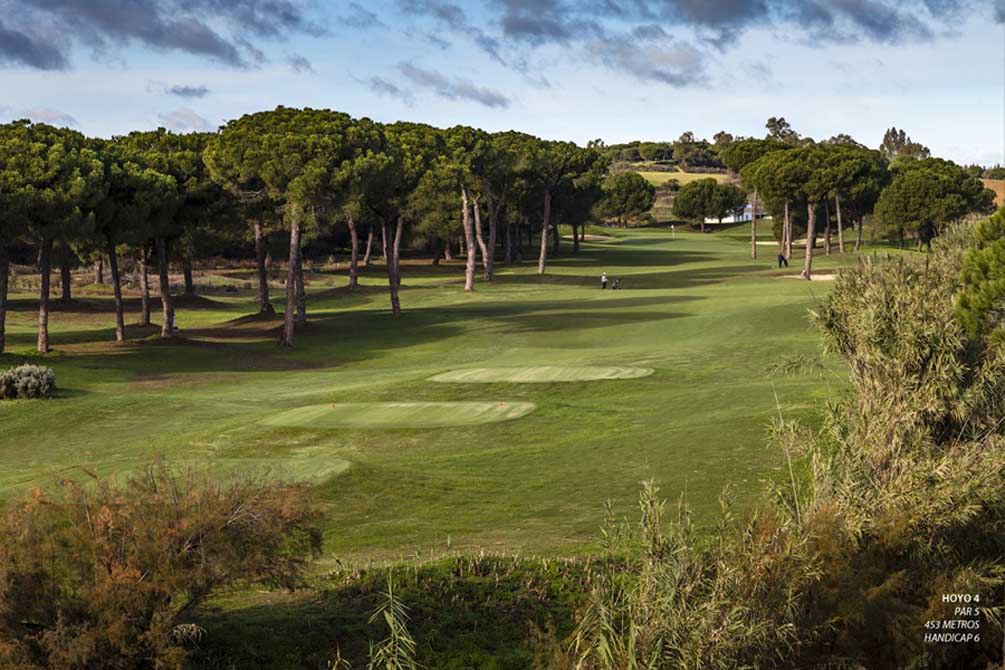 https://golftravelpeople.com/wp-content/uploads/2019/04/La-Monacilla-Golf-Club-10.jpg
