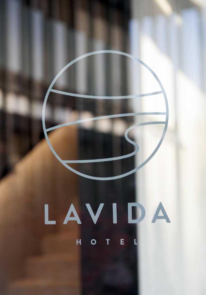 https://golftravelpeople.com/wp-content/uploads/2019/04/La-Vida-Hotel-PGA-Catalunya-Resort-Girona-Costa-Brava-11-Copy-715x1024.jpg