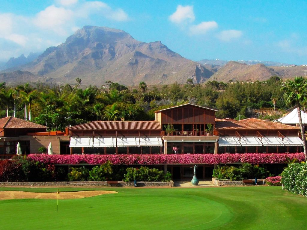 https://golftravelpeople.com/wp-content/uploads/2019/04/Las-Americas-Golf-Club-Tenerife-New-11-1024x768.jpg