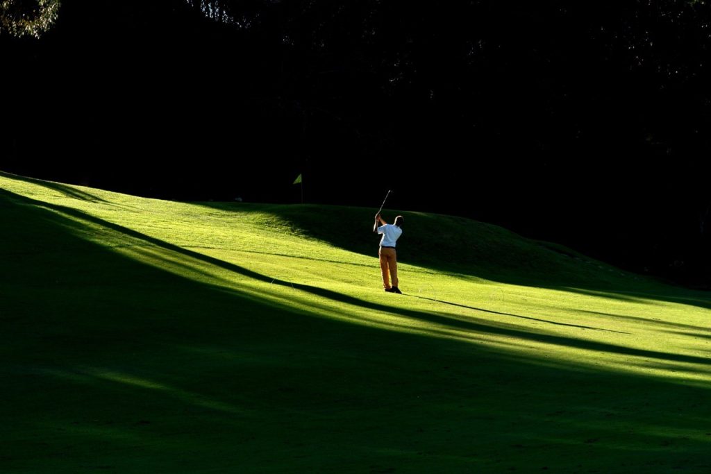 https://golftravelpeople.com/wp-content/uploads/2019/04/Lisbon-Sports-Club-2-1024x683.jpg