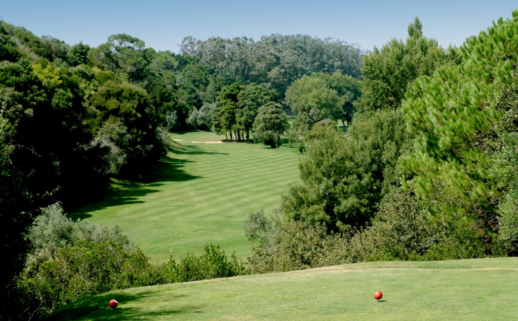 https://golftravelpeople.com/wp-content/uploads/2019/04/Lisbon-Sports-Club-New-2.jpg