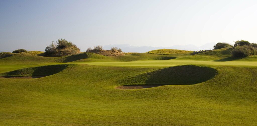 https://golftravelpeople.com/wp-content/uploads/2019/04/Lykia-World-Antalya-Lykia-Links-Golf-Club-13-1024x501.jpg