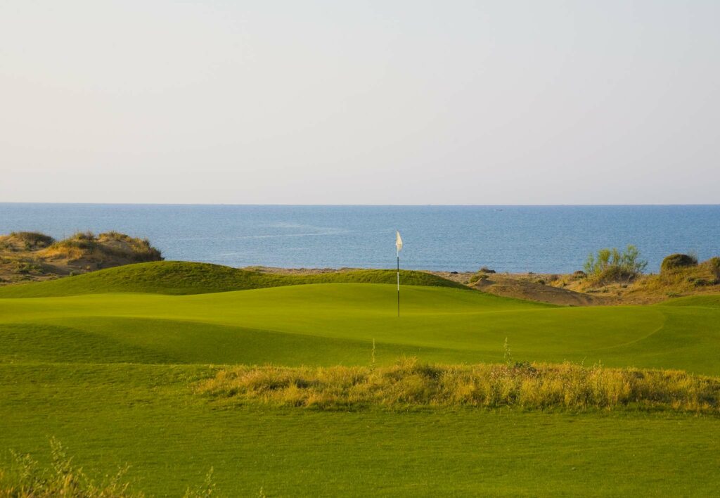 https://golftravelpeople.com/wp-content/uploads/2019/04/Lykia-World-Antalya-Lykia-Links-Golf-Club-3-1024x708.jpg