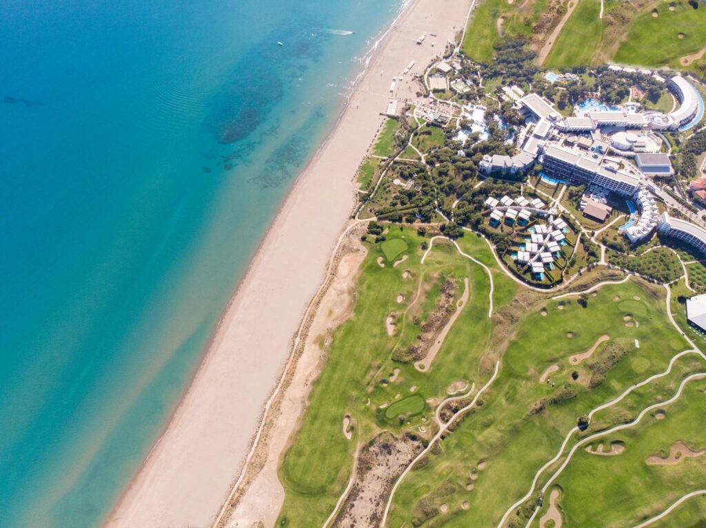 https://golftravelpeople.com/wp-content/uploads/2019/04/Lykia-World-Antalya-Lykia-Links-Golf-Club-7-1024x767.jpg