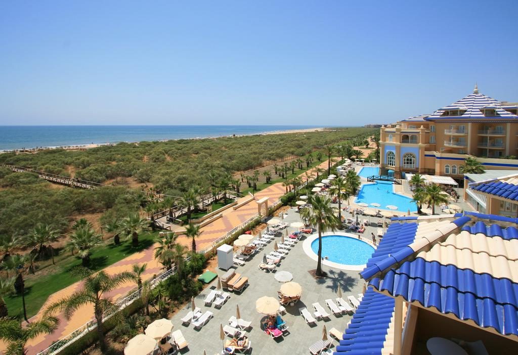 https://golftravelpeople.com/wp-content/uploads/2019/04/Melia-Atlantico-Hotel-Isla-Canela-Huelva-Costa-de-la-Luz-Spain-2-1024x702.jpg