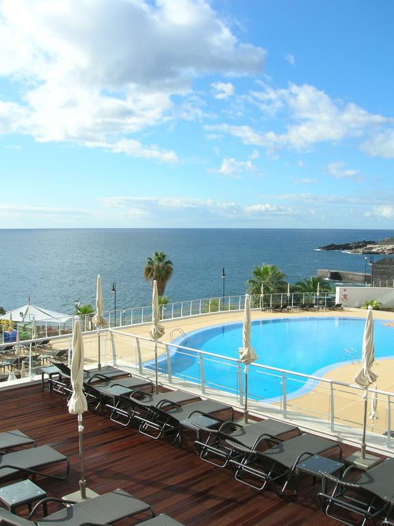 https://golftravelpeople.com/wp-content/uploads/2019/04/Melia-Madeira-Mare-Funchal-Swimming-Pools-4.jpg
