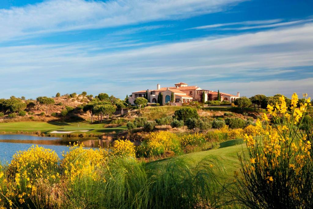 Monte Rei Villas & Clubhouse Residences 5*