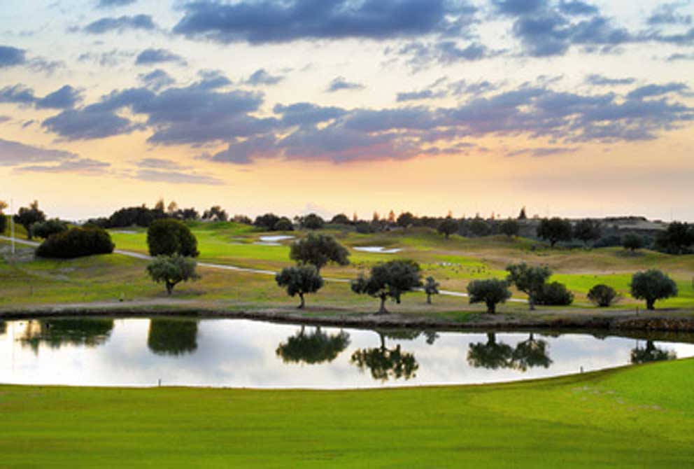 https://golftravelpeople.com/wp-content/uploads/2019/04/Montecastillo-Golf-Club-1.jpg