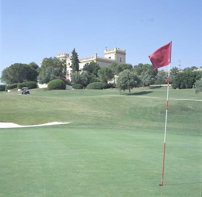 https://golftravelpeople.com/wp-content/uploads/2019/04/Montecastillo-Golf-Club-5.jpg