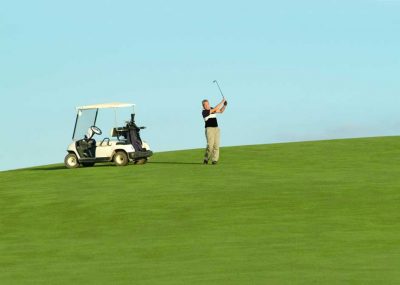 https://golftravelpeople.com/wp-content/uploads/2019/04/Montenmedio-Golf-Club-7-400x285.jpg