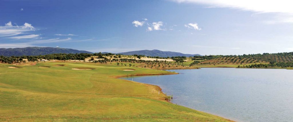 best time to golf alone los lagos golf course