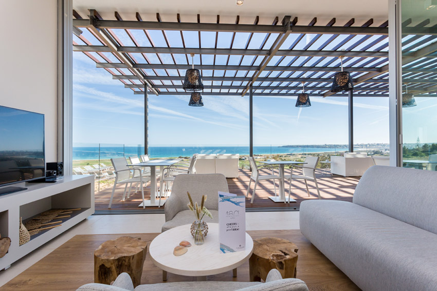 https://golftravelpeople.com/wp-content/uploads/2019/04/Onyria-Palmares-Beach-House-Hotel-New-8.jpg