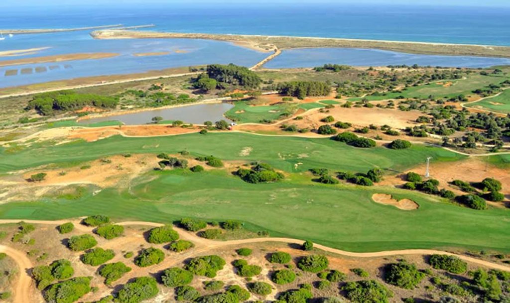 https://golftravelpeople.com/wp-content/uploads/2019/04/Onyria-Palmares-Golf-Club-36-1024x609.jpg