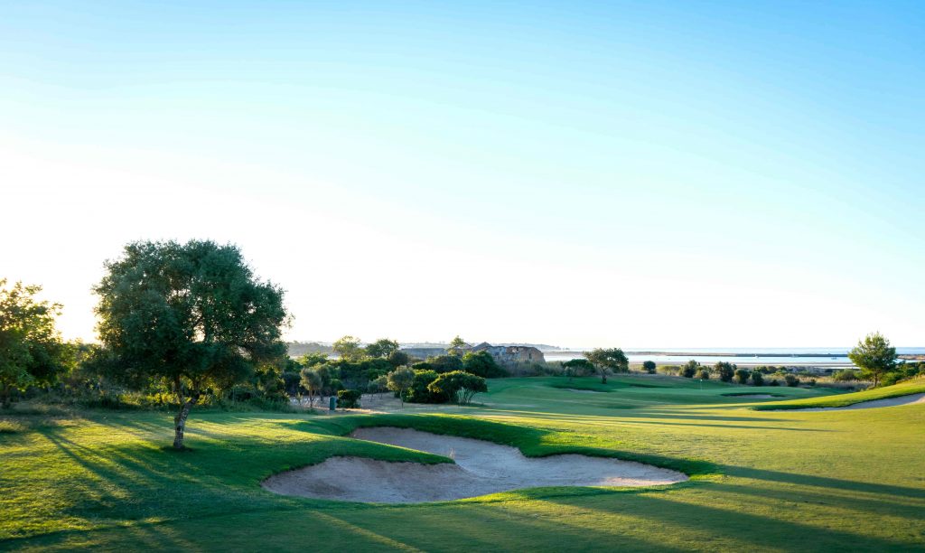 https://golftravelpeople.com/wp-content/uploads/2019/04/Onyria-Palmares-Golf-Club-Lagos-Algarve-Portugal-10-min-1024x612.jpg