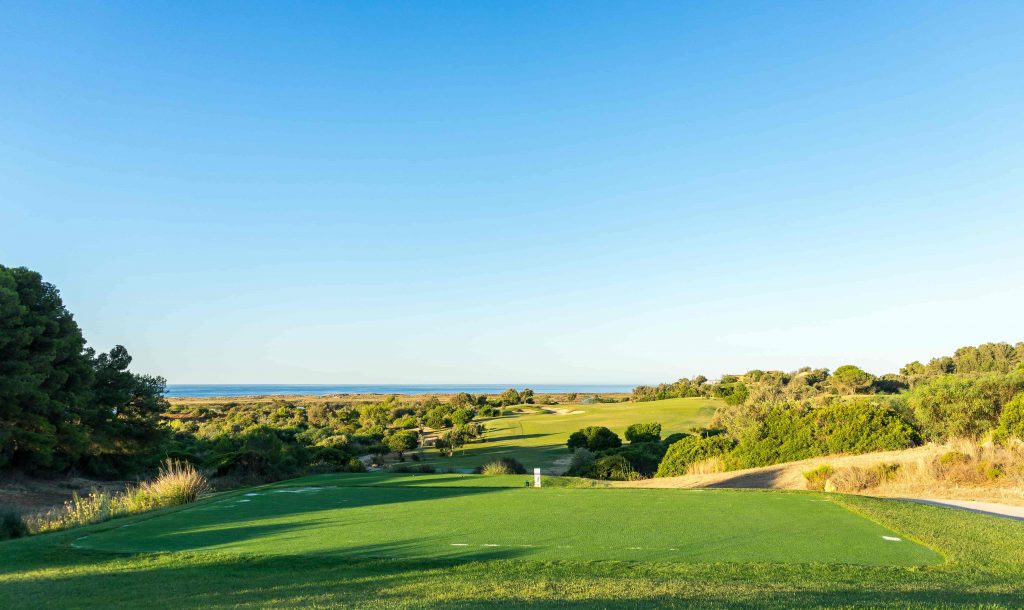 https://golftravelpeople.com/wp-content/uploads/2019/04/Onyria-Palmares-Golf-Club-Lagos-Algarve-Portugal-15-min-1024x610.jpg