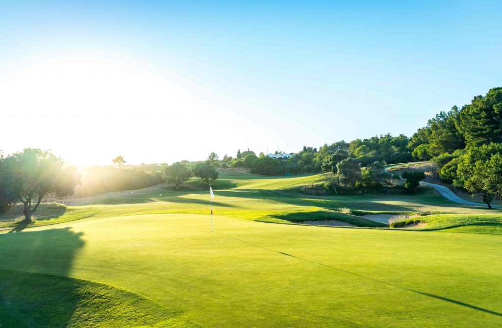 https://golftravelpeople.com/wp-content/uploads/2019/04/Onyria-Palmares-Golf-Club-Lagos-Algarve-Portugal-30-min-1024x669.jpg