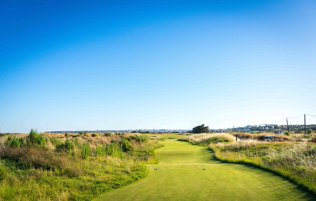 https://golftravelpeople.com/wp-content/uploads/2019/04/Onyria-Palmares-Golf-Club-Lagos-Algarve-Portugal-31-min-1024x651.jpg