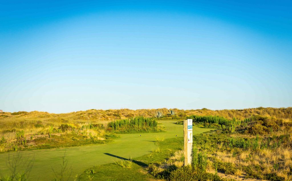https://golftravelpeople.com/wp-content/uploads/2019/04/Onyria-Palmares-Golf-Club-Lagos-Algarve-Portugal-38-min-1024x633.jpg