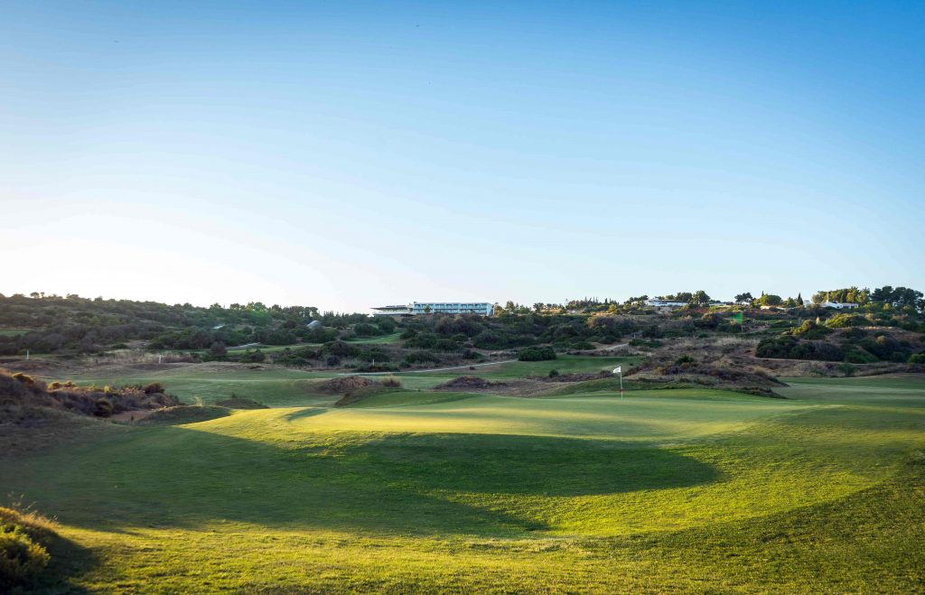 https://golftravelpeople.com/wp-content/uploads/2019/04/Onyria-Palmares-Golf-Club-Lagos-Algarve-Portugal-41-min-1024x659.jpg