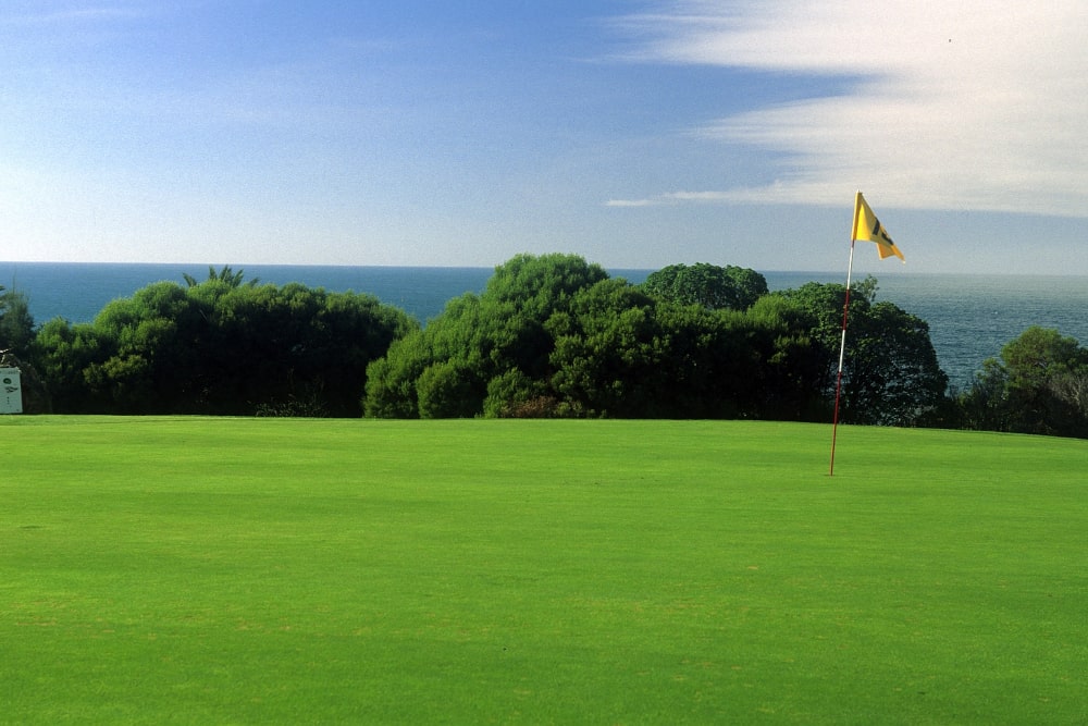https://golftravelpeople.com/wp-content/uploads/2019/04/Onyria-Quinta-da-Marinha-Golf-Club-Cascais-Lisbon-Portugal-11.jpg